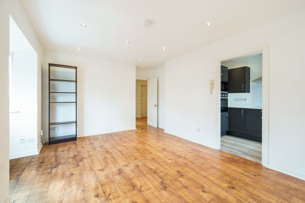 Property photo 2 of 18 Photo 1