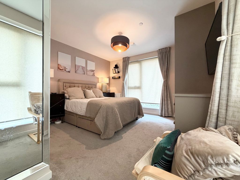 Property photo 3 of 13 Photo 3