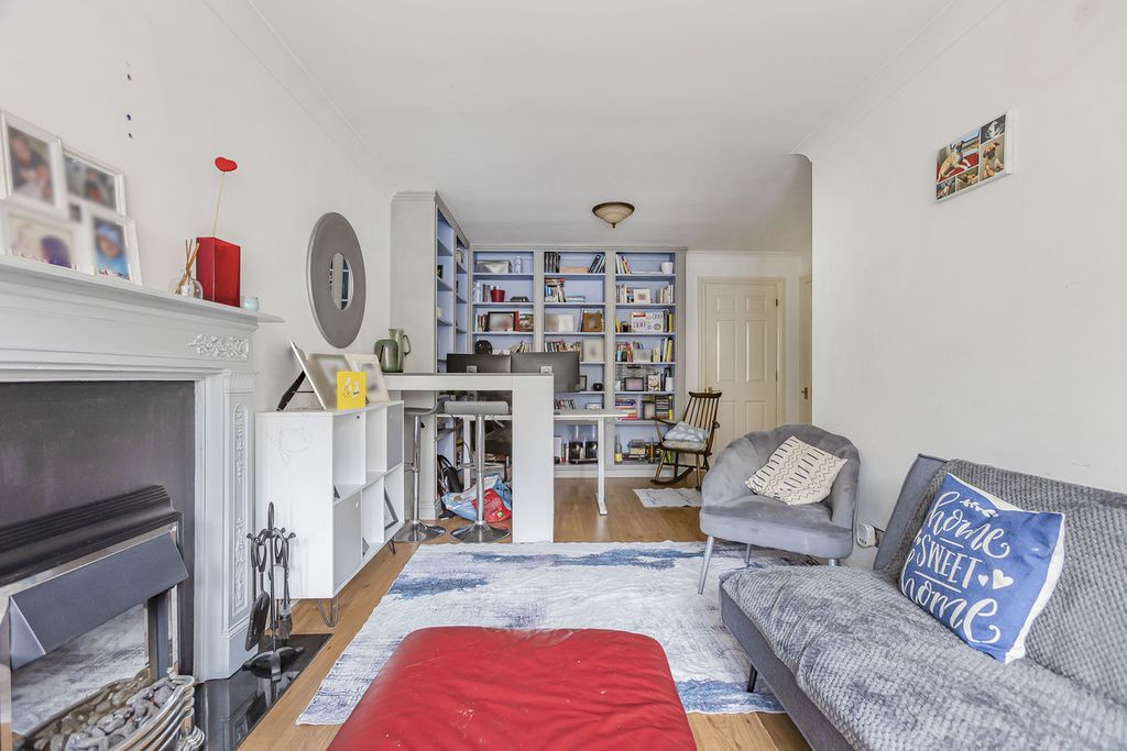 Property photo 3 of 19