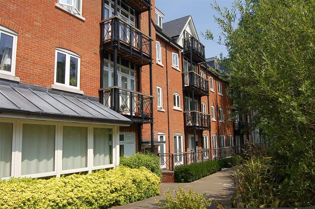 Property photo 1 of 4 Front