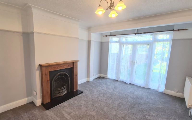 Property photo 3 of 10 Dining Room