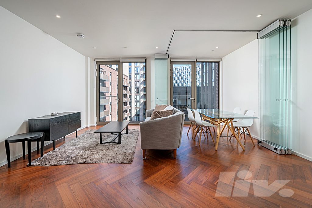 Property photo 3 of 32 Photo 12