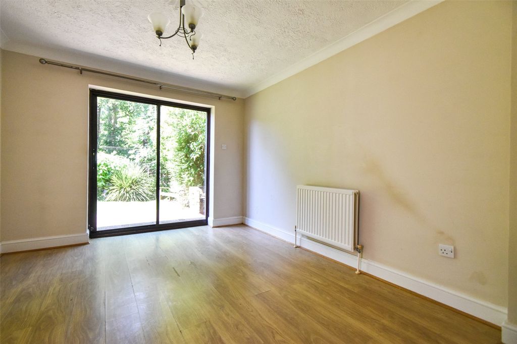 Property photo 3 of 15 Picture No. 04