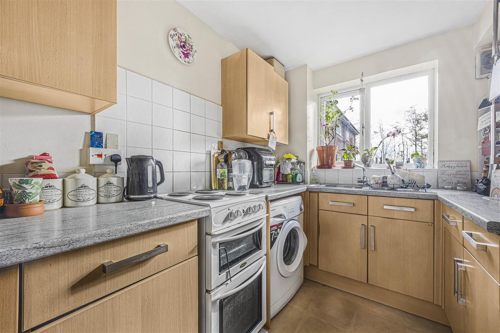 Property photo 3 of 7 11_50756.Jpg