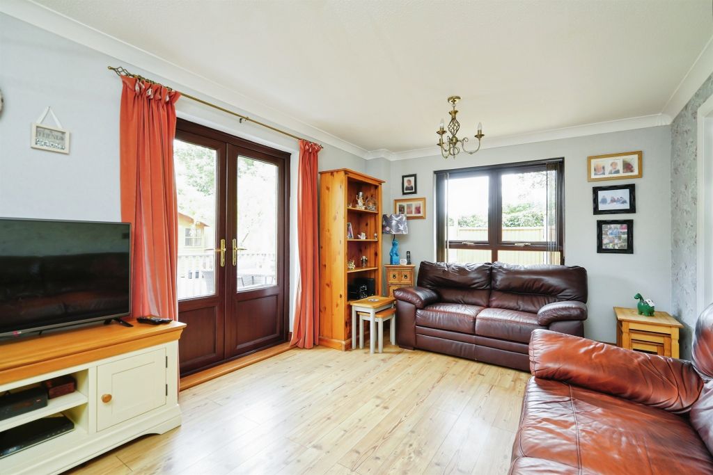 Property photo 3 of 17