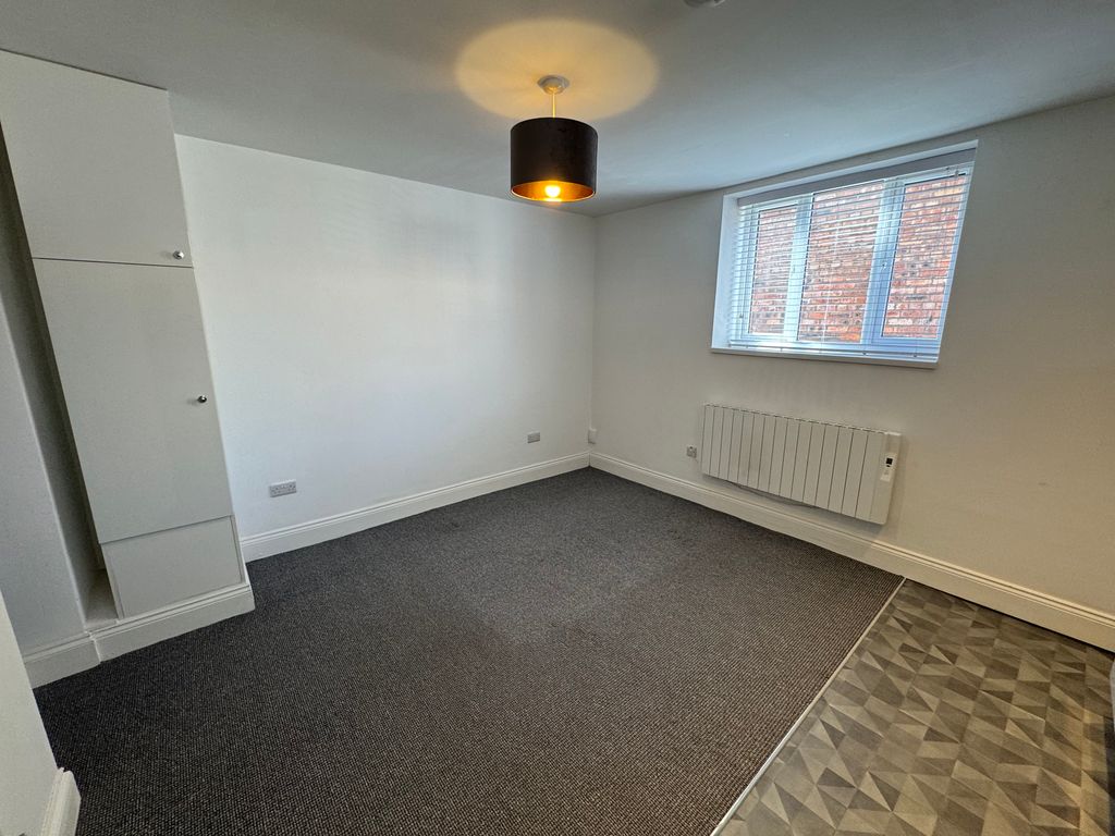 Property photo 3 of 11 Kitchen / Living Room