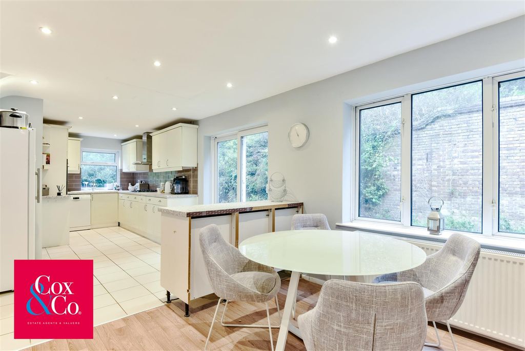 Property photo 3 of 18 81N_0358.Jpg