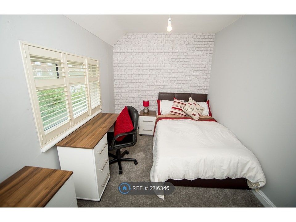 Property photo 3 of 26