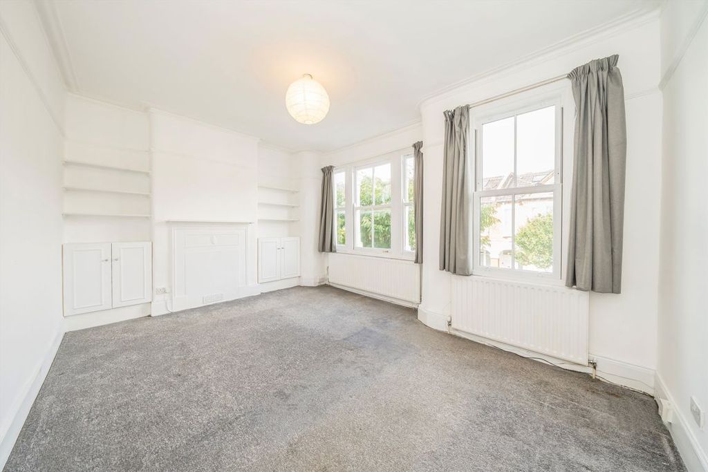 Property photo 2 of 5