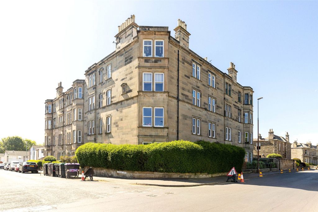 Property photo 1 of 19 East Trinity Road