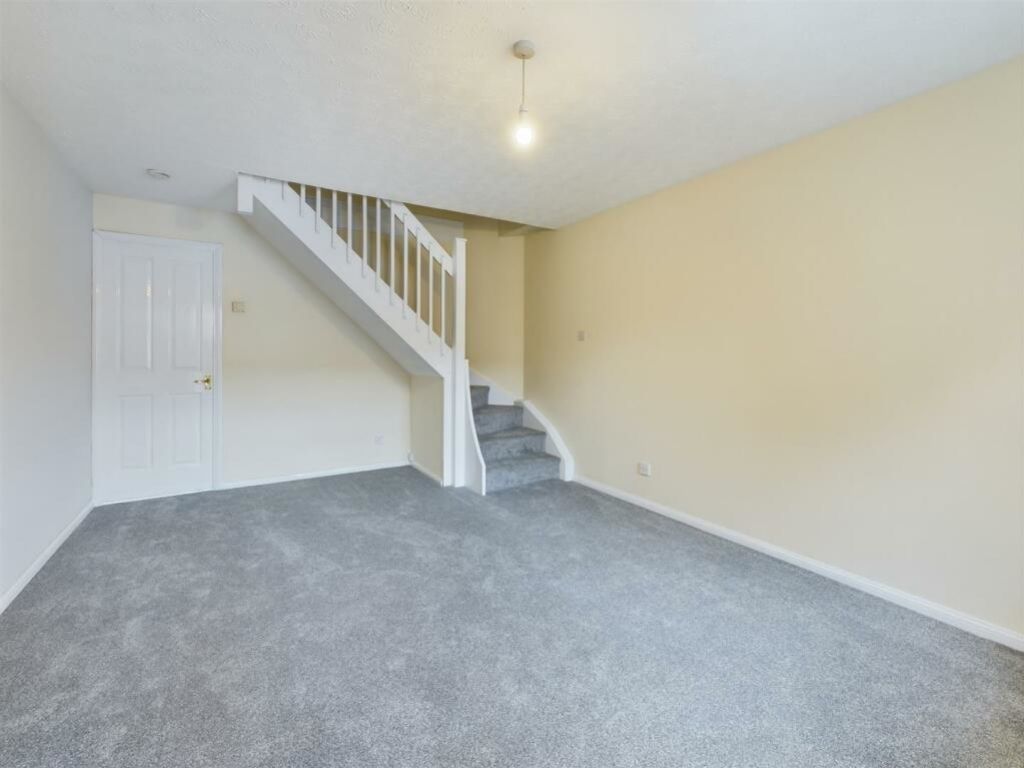 Property photo 2 of 7 Lounge