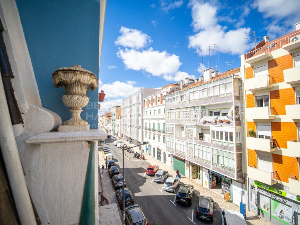Property photo 1 of 31 5 Bedroom Duplex Penthouse With Terrace And Active Al License | Anjos, Lisbon