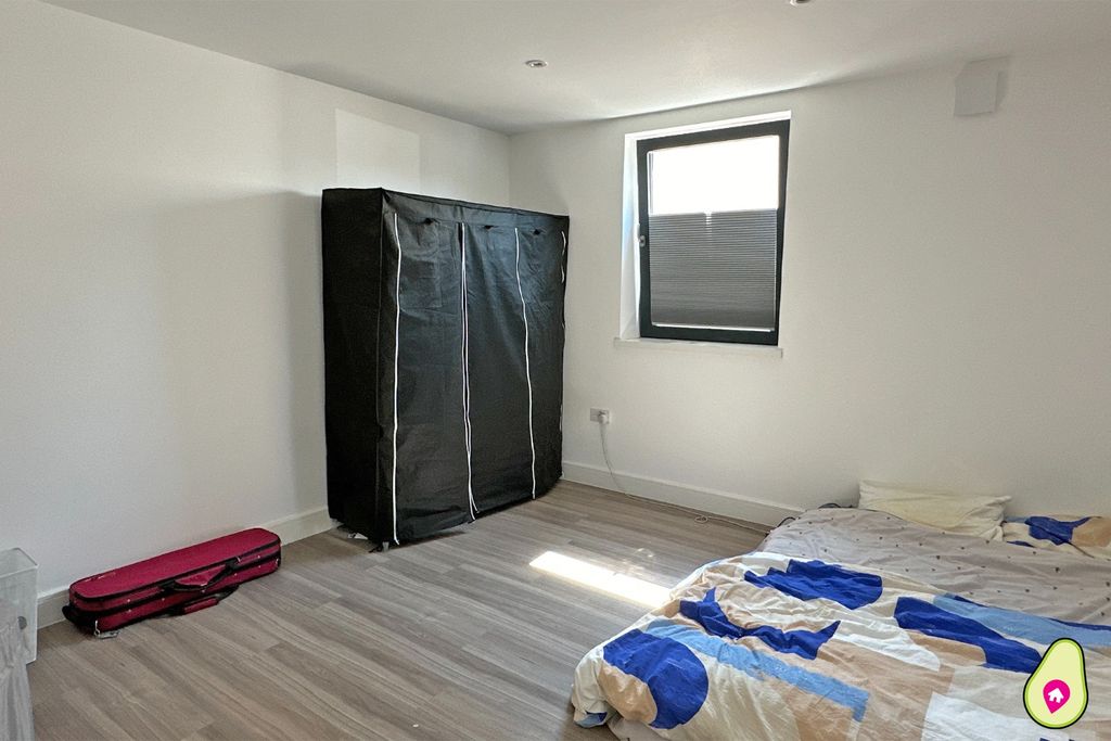 Additional image 4 of 8 bed flat for saleStanimira House, 48 Bucknell Road, Bicester OX26