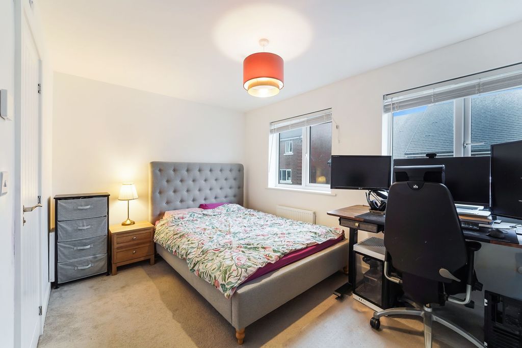 Additional image 6 of 3 bed semi-detached house for saleGalatea Way, Epsom KT19