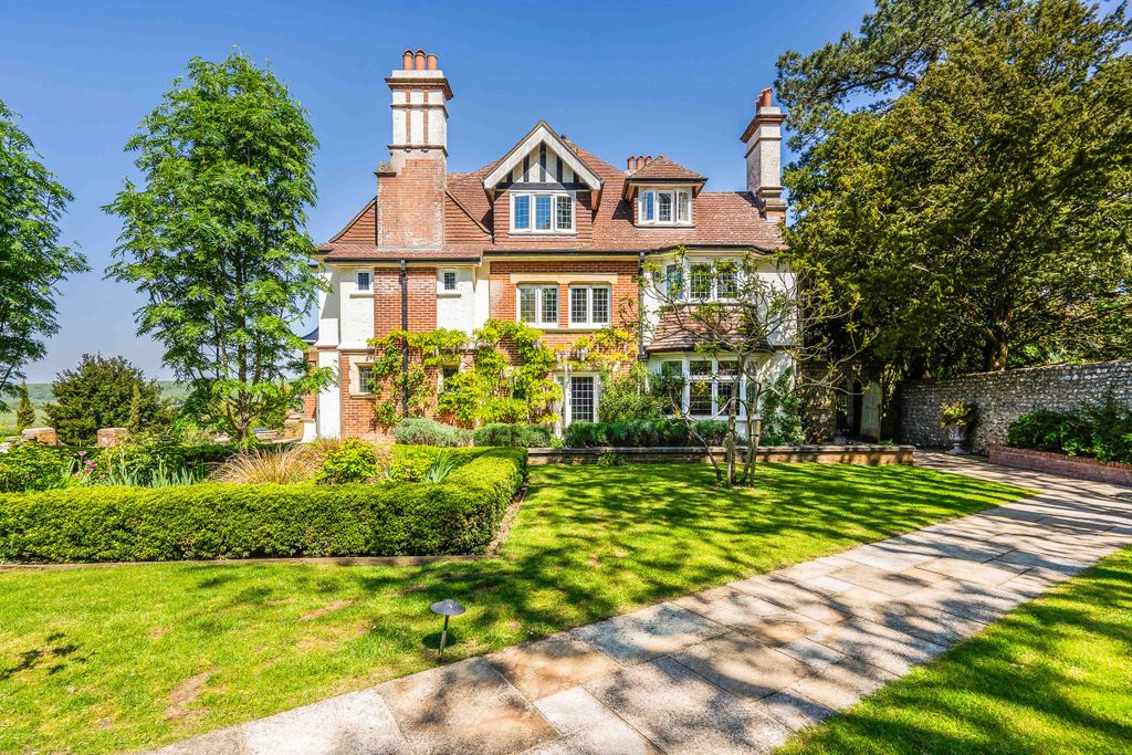 Property photo 2 of 56