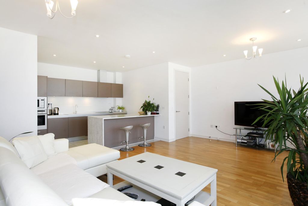 Property photo 1 of 10 Reception Room