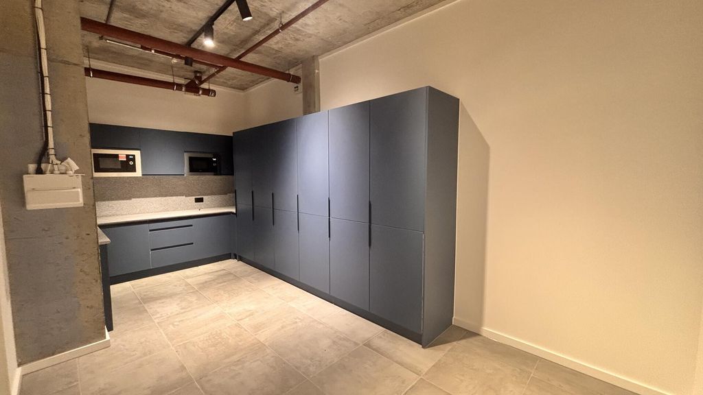 Property photo 3 of 14 Kitchen