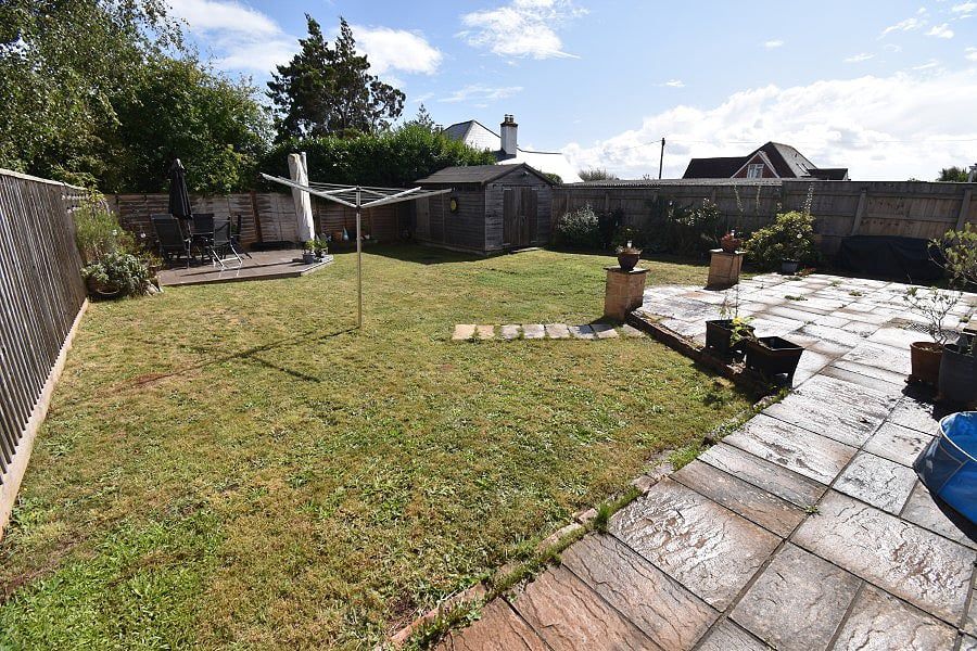 Property photo 2 of 25