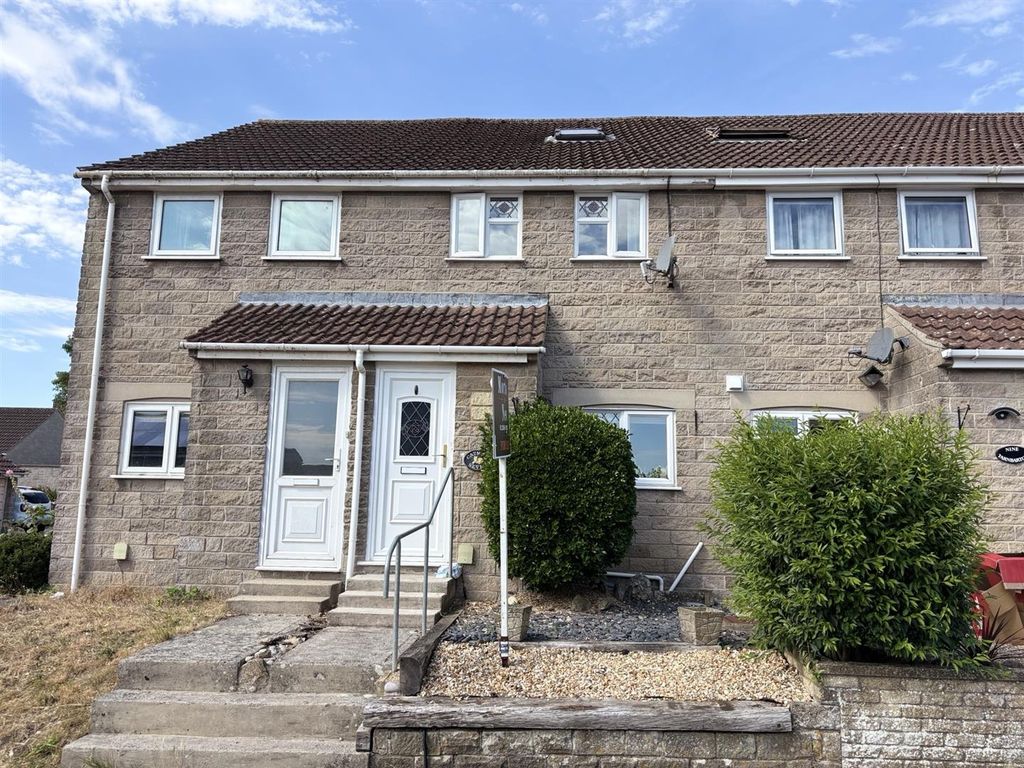 Property photo 1 of 10 Front