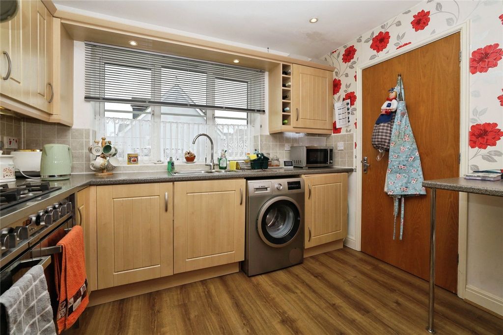 Property photo 3 of 20 Picture No. 16