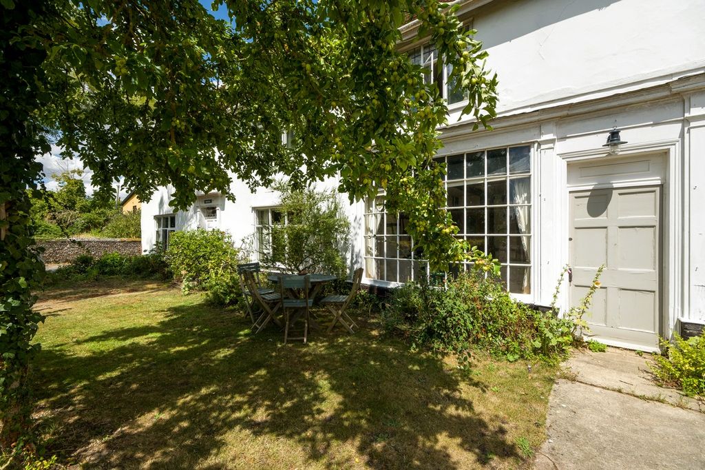 Property photo 2 of 31 Squires-3