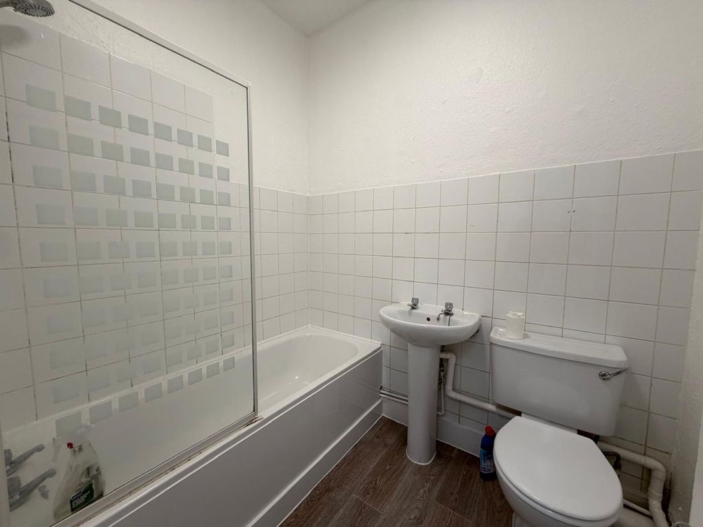 Property photo 3 of 4