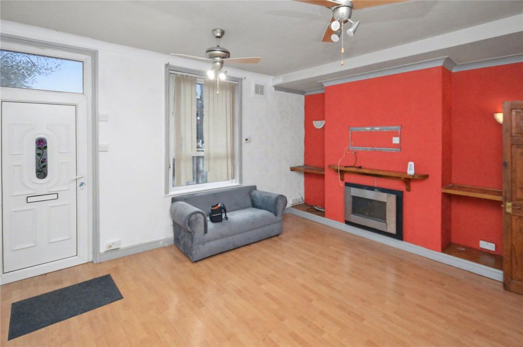 Property photo 2 of 11 Picture 2