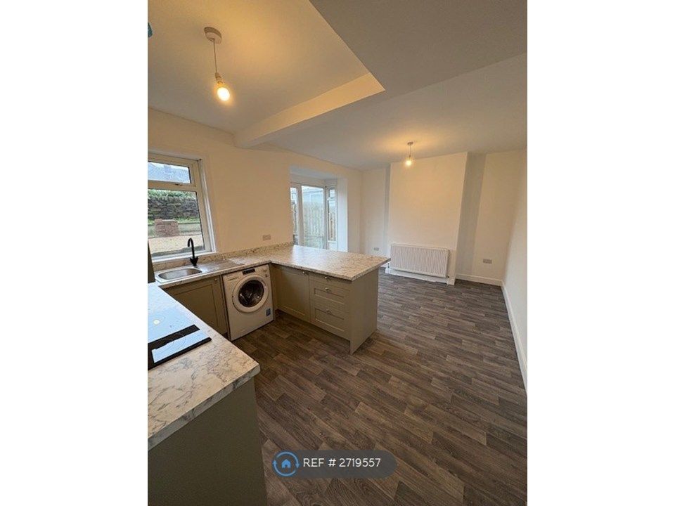 Property photo 2 of 15 Kitchen