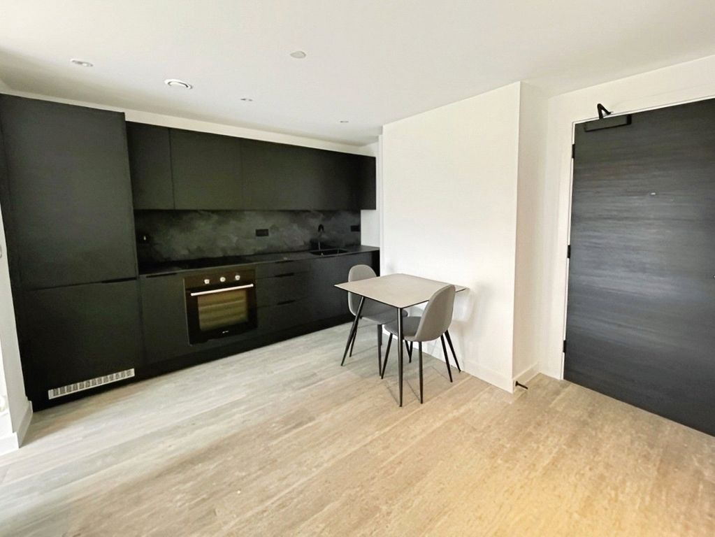 Property photo 2 of 5 Kitchen