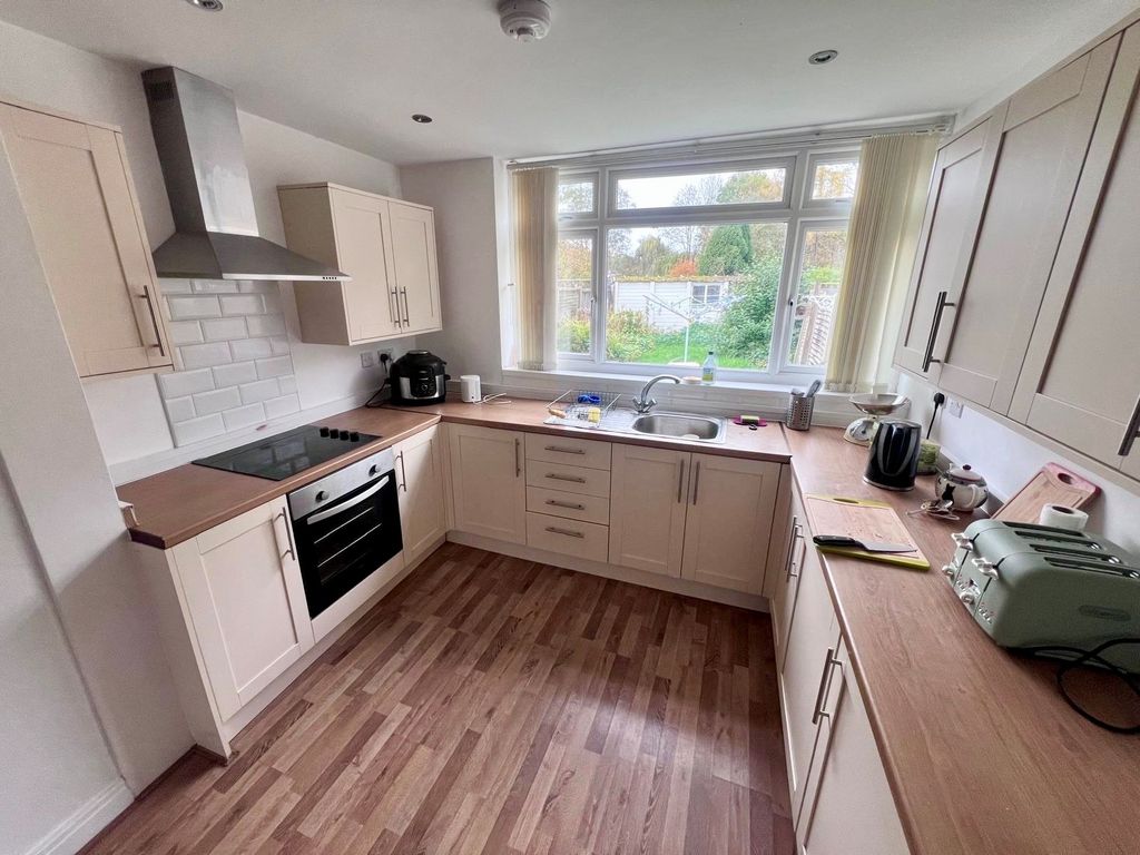 Property photo 2 of 9 View