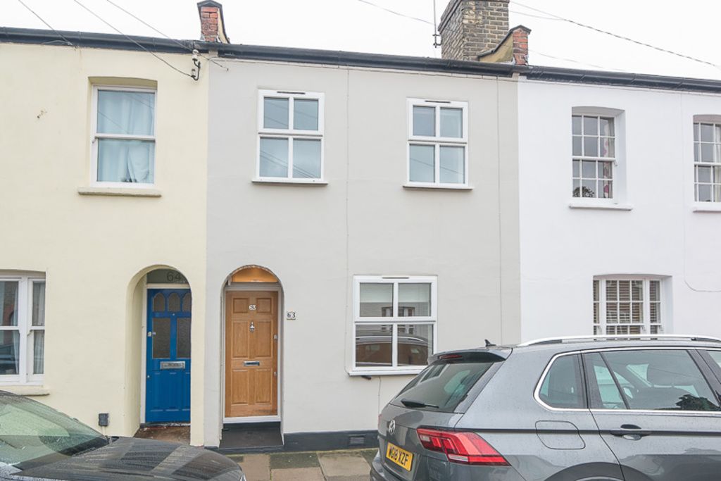 Property photo 1 of 8