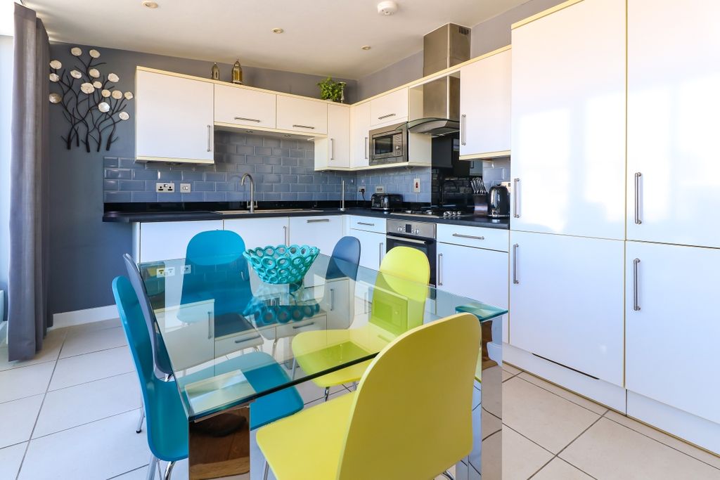 Property photo 1 of 9 66063