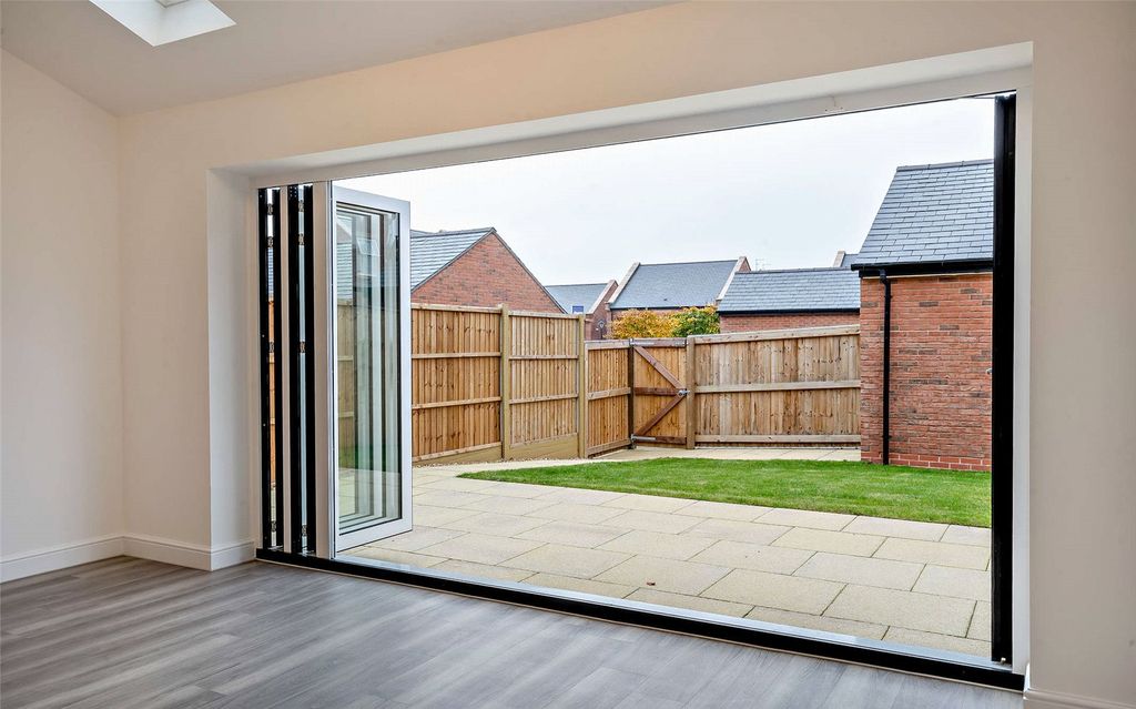 Property photo 3 of 15 Picture No. 10