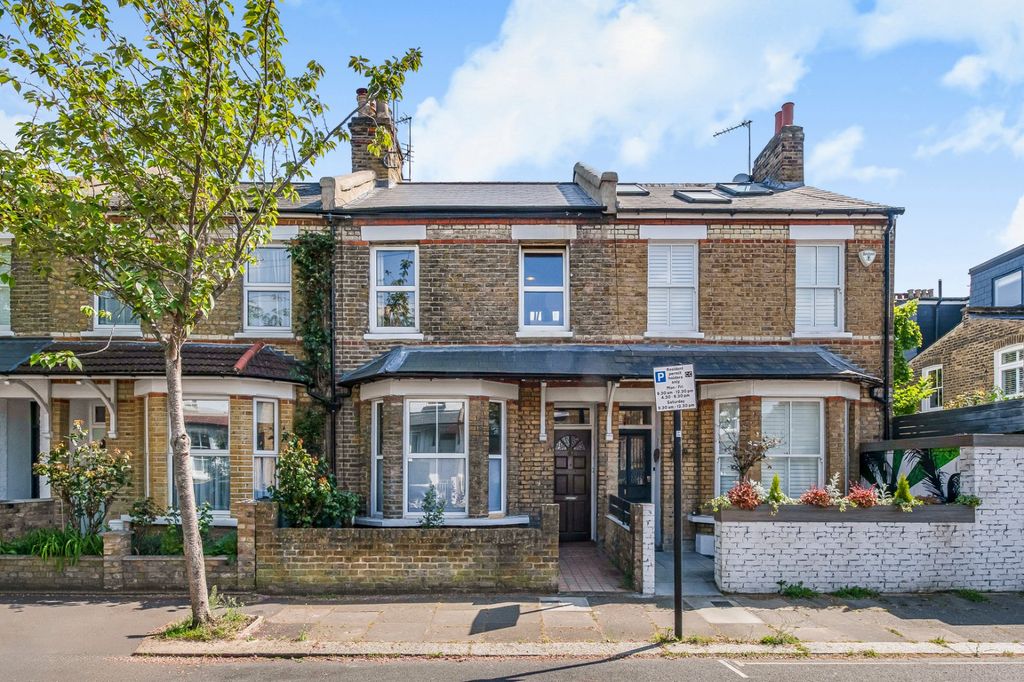 Property photo 3 of 12