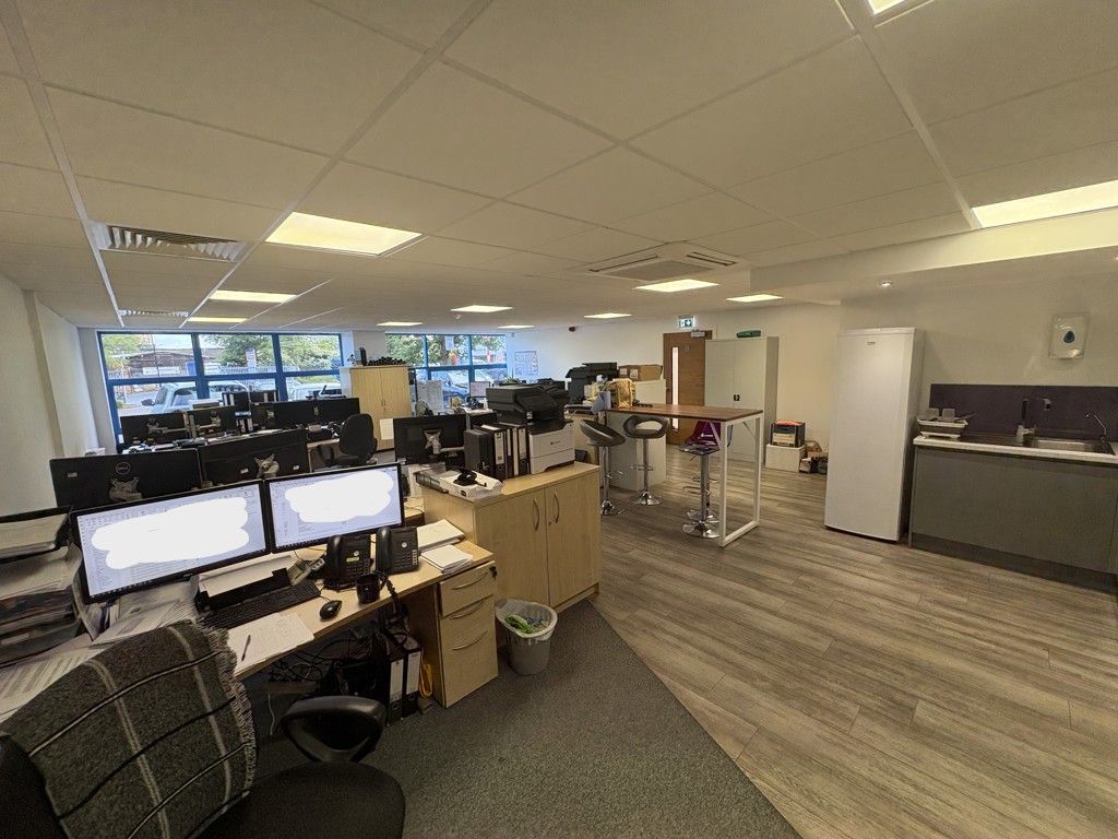 Property photo 1 of 8 Photo 10