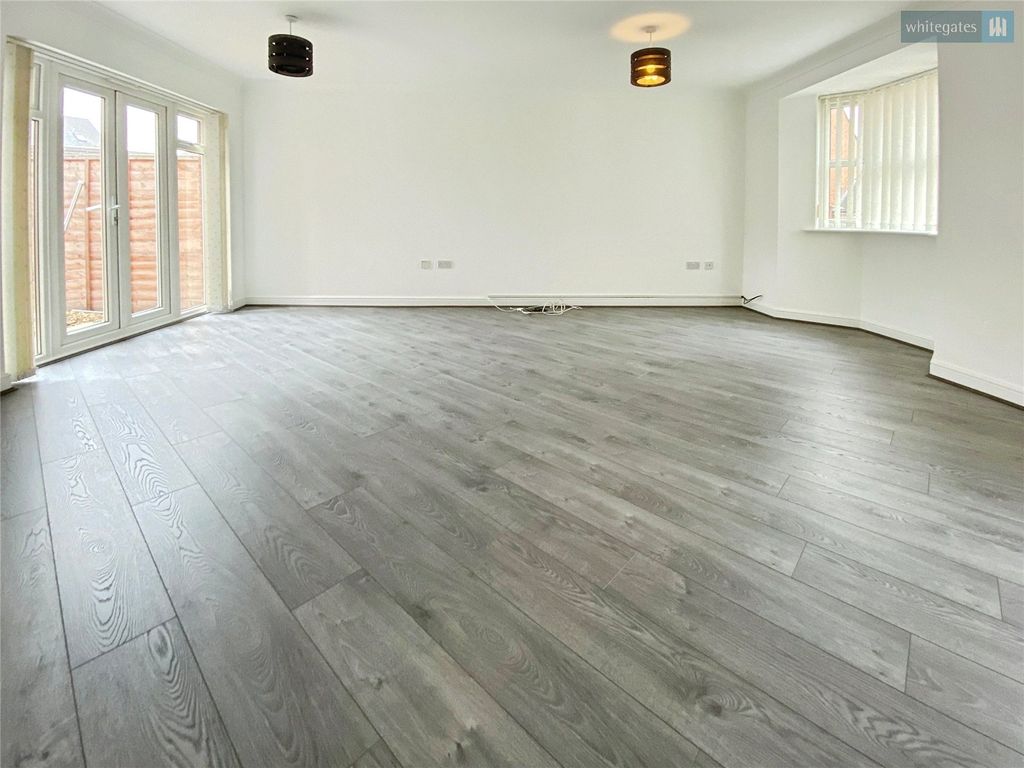 Property photo 2 of 13 Picture No. 03