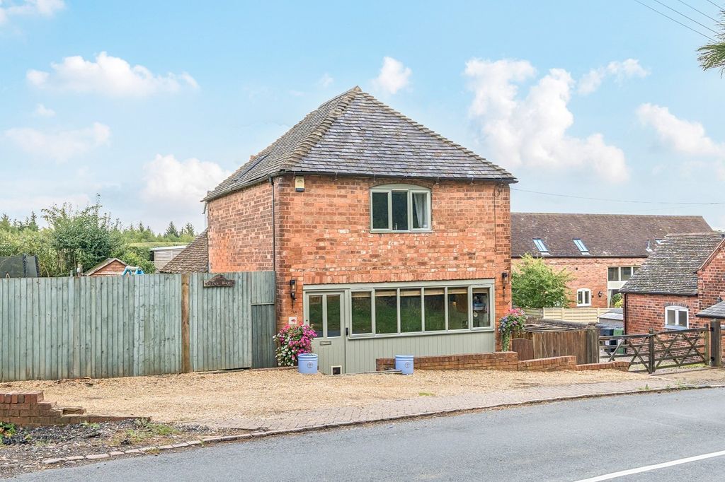 Property photo 1 of 18