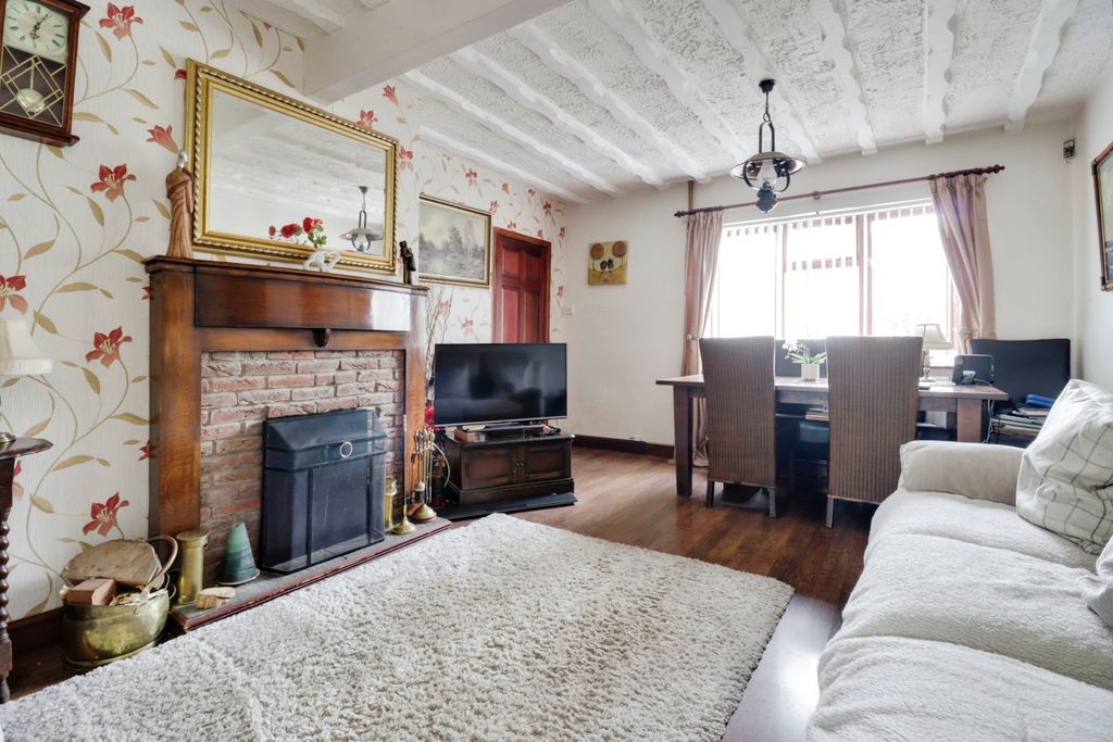 Property photo 3 of 17 Photography