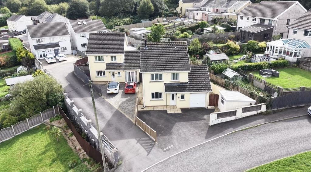 Property photo 1 of 34 5301610