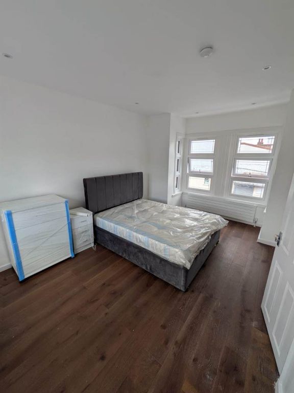 Property photo 1 of 3