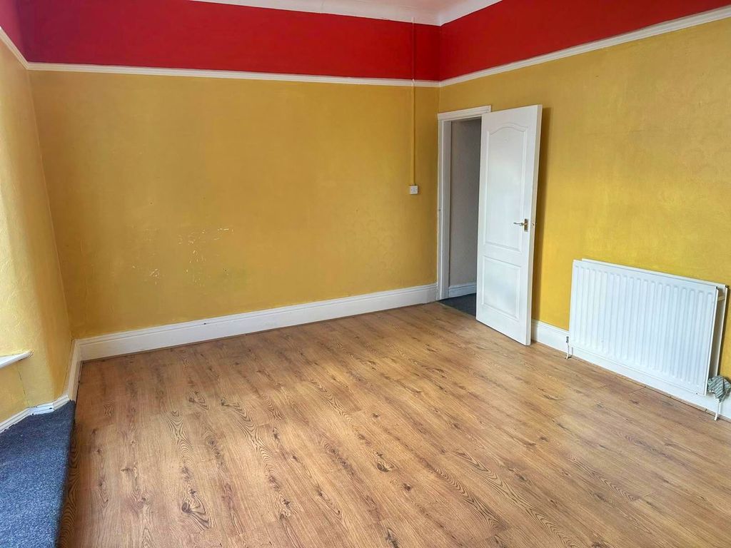 Property photo 3 of 10 Gallery