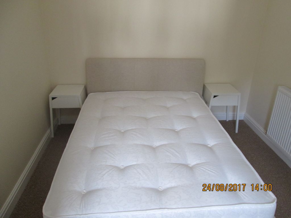 Property photo 3 of 6 Double Bedroom