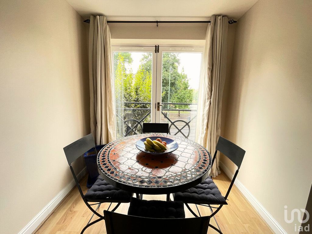 Property photo 3 of 10