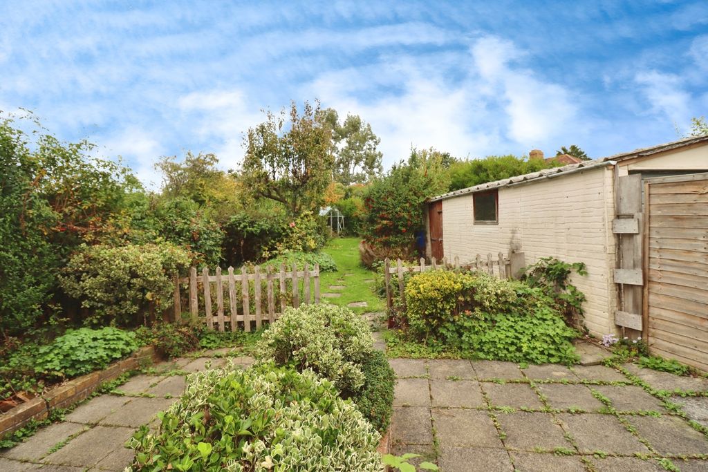 Property photo 3 of 19 Garden