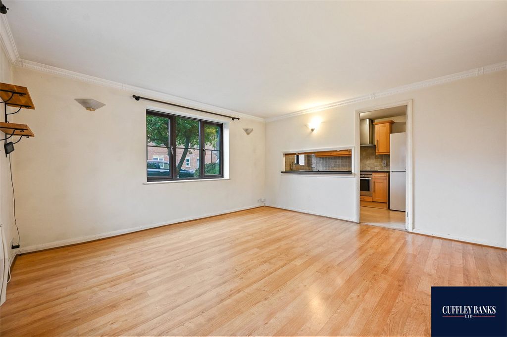 Property photo 1 of 10 Picture No. 01