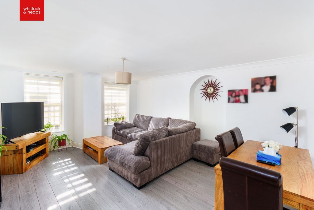 Property photo 3 of 15