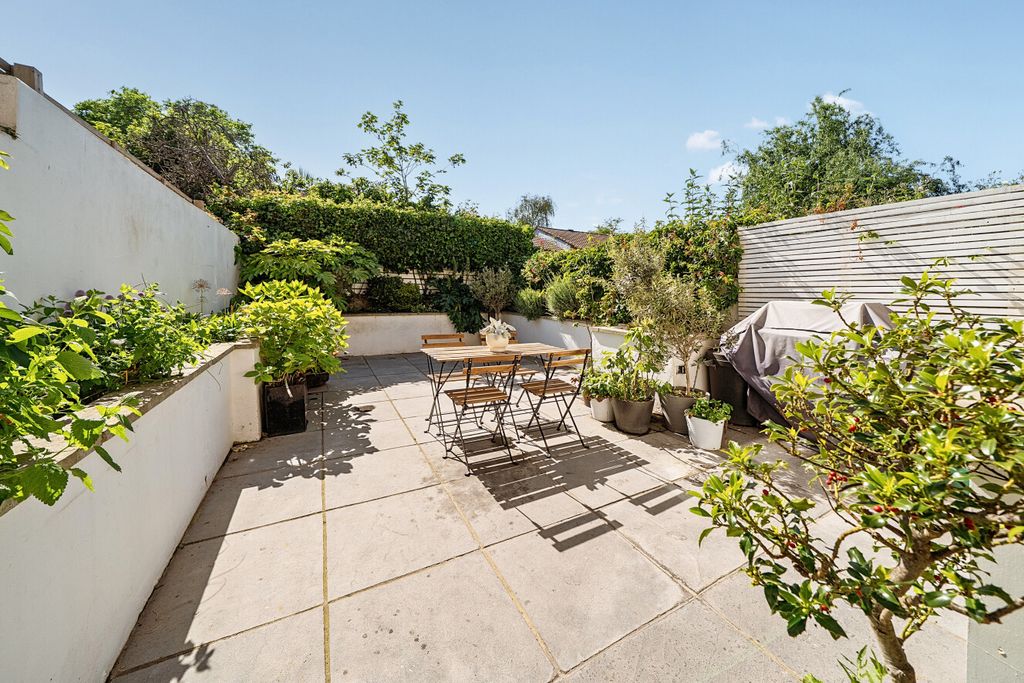 Property photo 3 of 23 2-6A160F7Fa1Cbb-1...