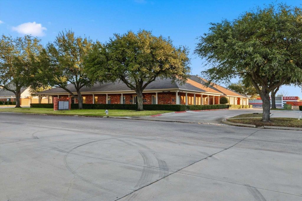 Property photo 3 of 11 <Alttext/>