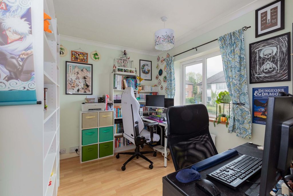 Additional image 6 of 2 bed flat for saleBrunel Road, Maidenhead SL6
