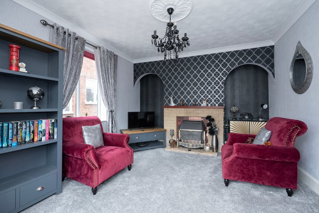 Property photo 3 of 15